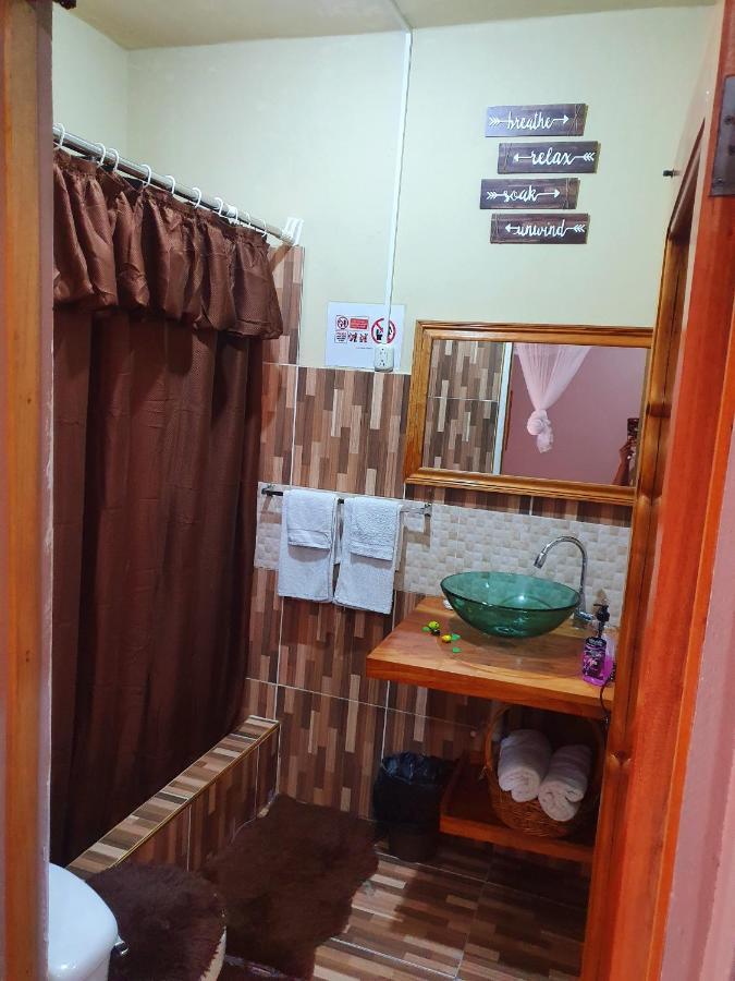 Mesmerize Guest House Порт-Антонио Экстерьер фото
