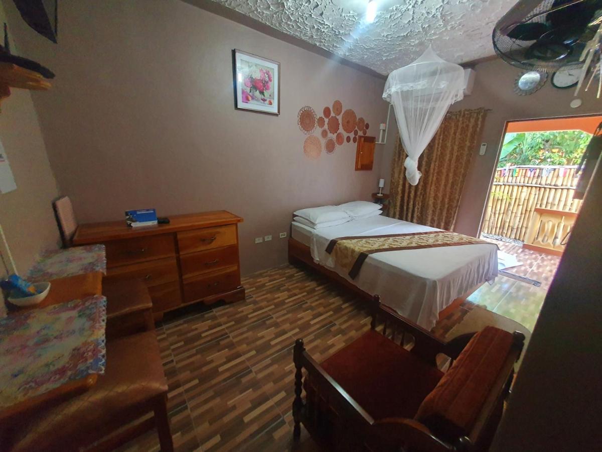 Mesmerize Guest House Порт-Антонио Экстерьер фото